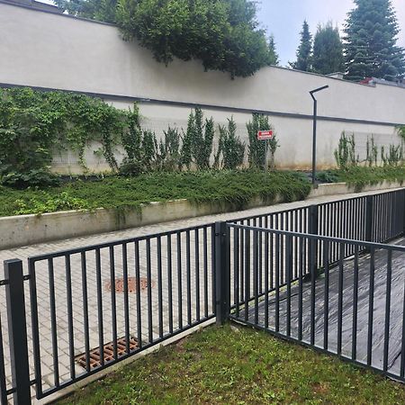 Dwa Jelonki, Ul Sciegiennego, Centrum, Garaz, Ogrodek Kielce Exterior foto